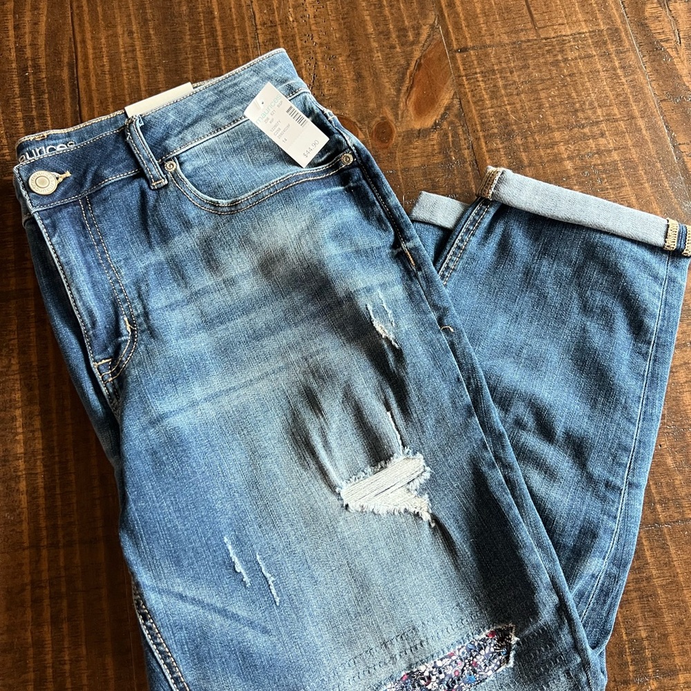 Maurice’s Women's Light Blue Ripped Mid Rise Boyfriend Crop